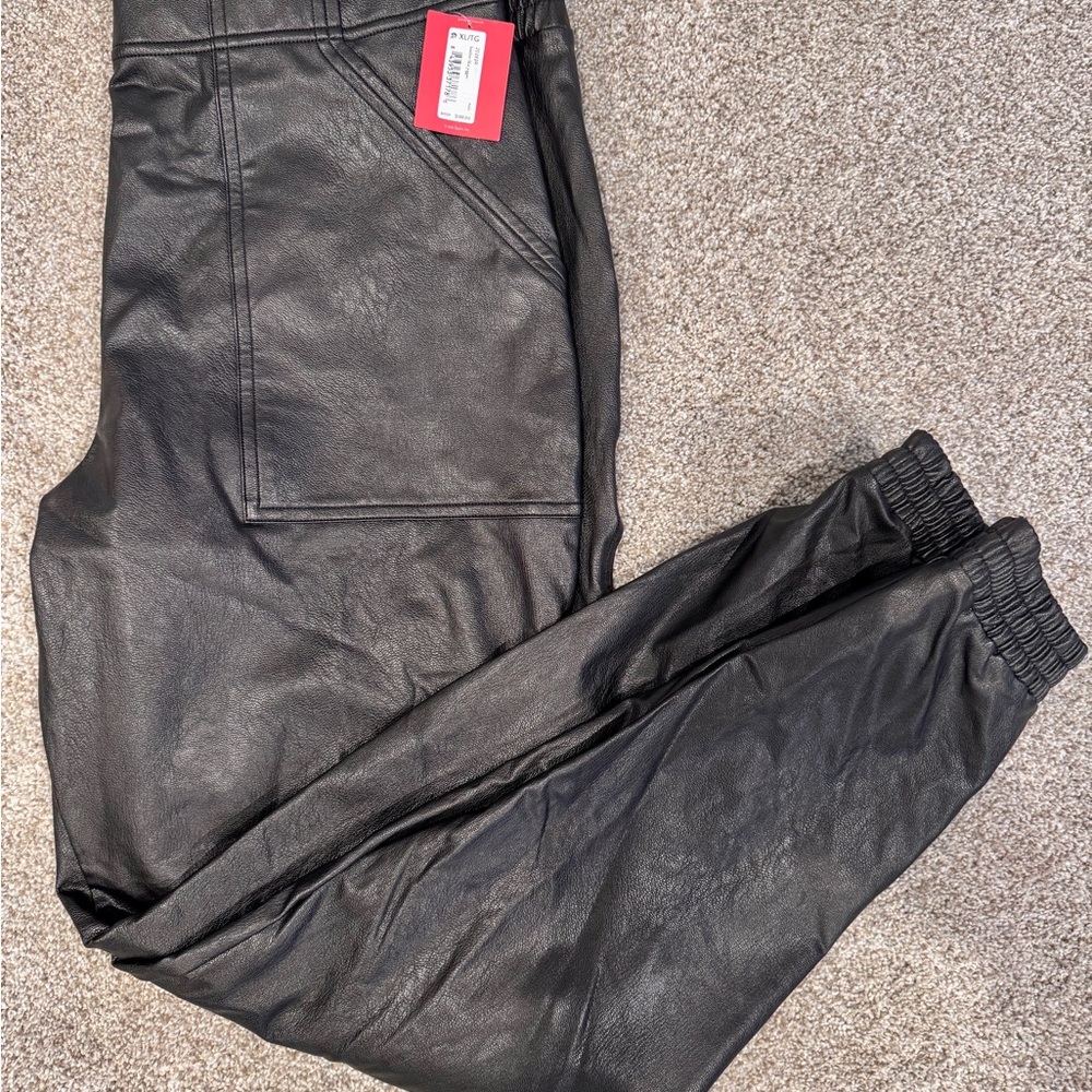 SPANX Noir Faux Leather Joggers